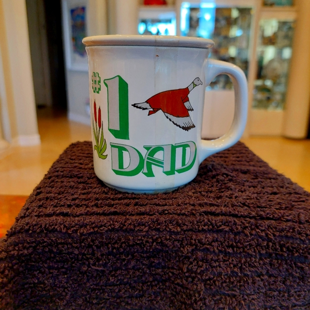 #1 Dad cup with lid Brand New
